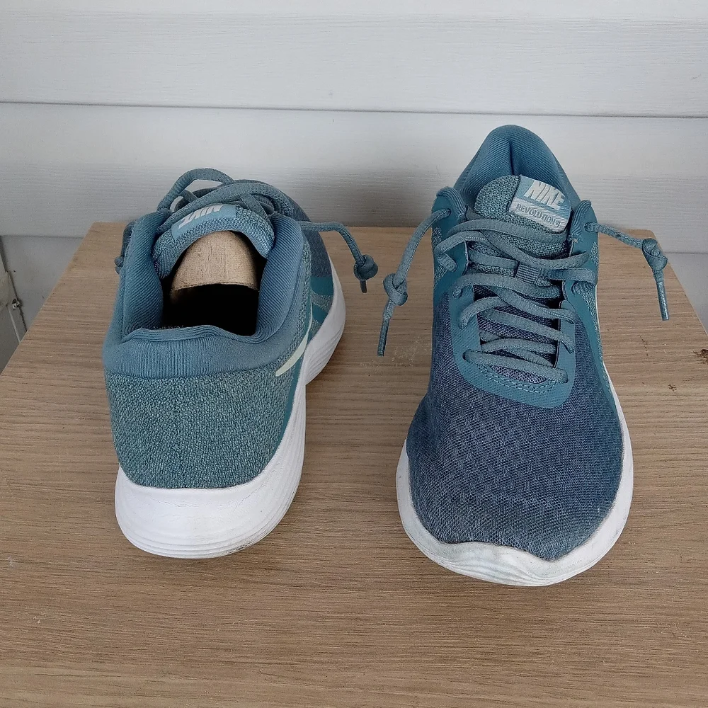 Nike Revolution 4 women shoes size 10 - Picture 2 of 12